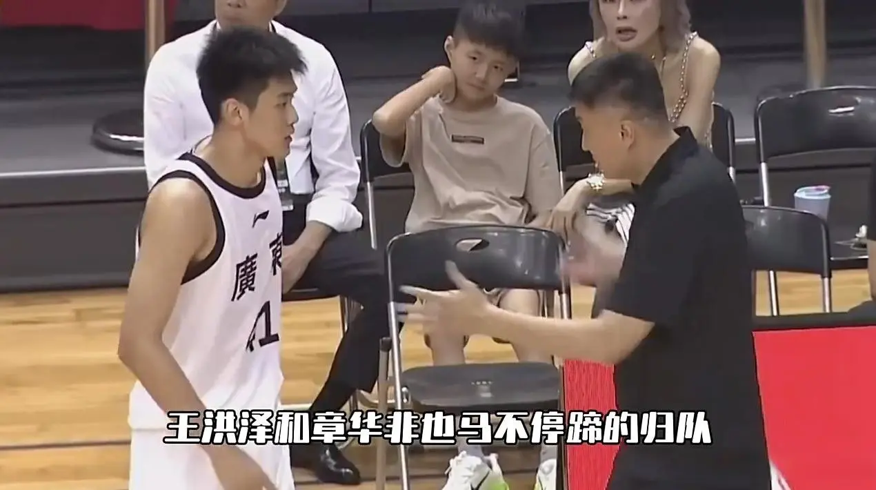 奖励他一个, AA, 张地吃 奖励他一个, AA, 张地吃